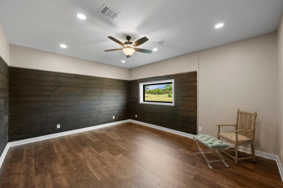 Spacious, unfurnished interior of a new home in , Leander (Image 14).