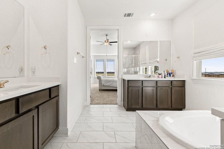 Furnished interior view inside a new home in Arched Oaks, Floresville (Image 19). Furnished interior view inside a new home in Arched Oaks, Floresville (Image 19).