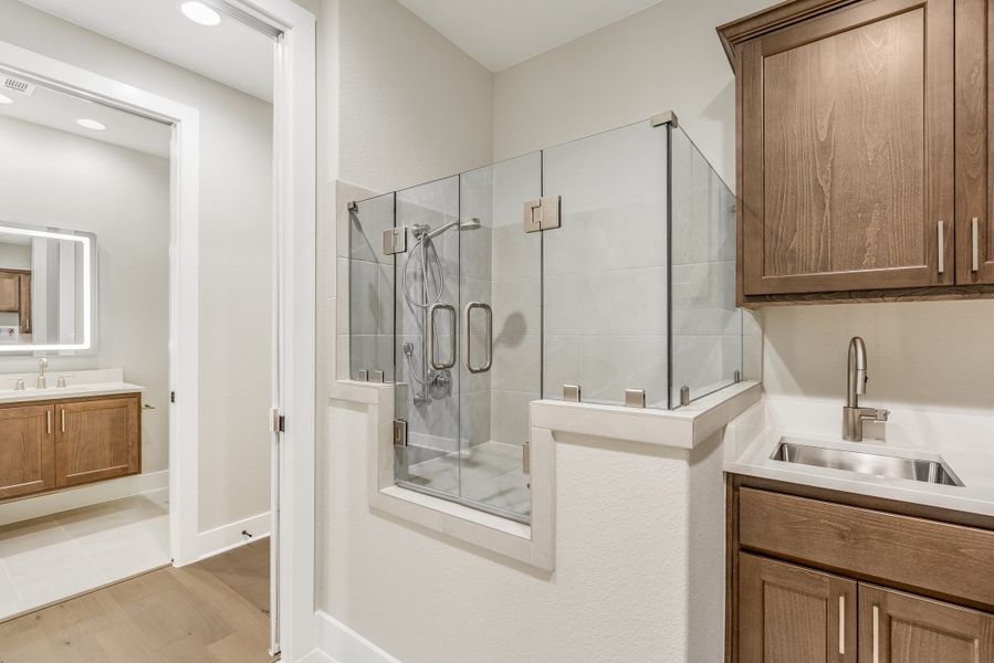 Representative furnished interior of a home built from the Coronado I by Giddens Homes in Clearwater Ranch, Liberty Hill (Image 90).