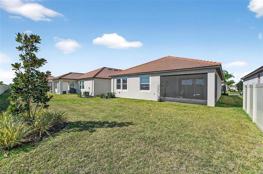 Exterior details and patio area of a home in Southshore Bay Active Adult, Wimauma (Image 35).