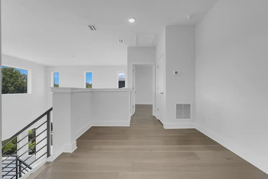 3036 Kensington Ave:Interior