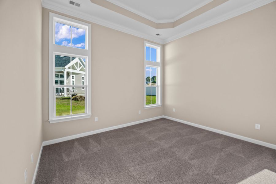 Spacious, unfurnished interior of a new home in Waterbridge, Myrtle Beach (Image 13).