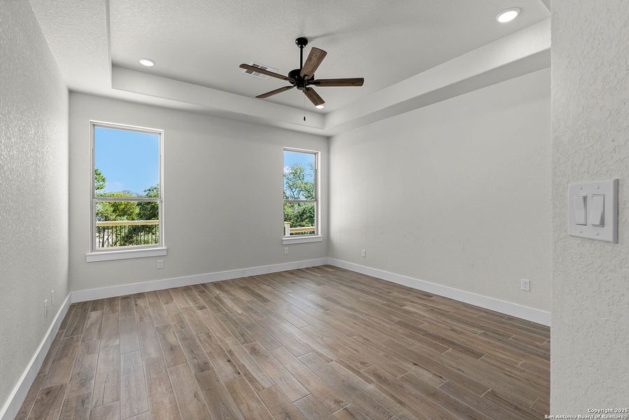 Spacious, unfurnished interior of a new home in , Spring Branch (Image 15).