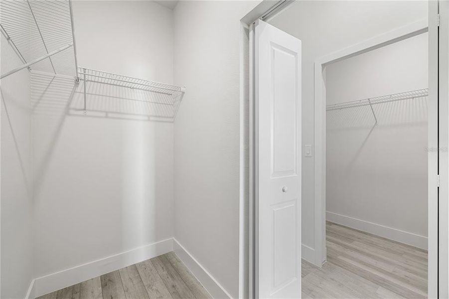 Spacious, unfurnished interior of a new home in , Ocala (Image 34).