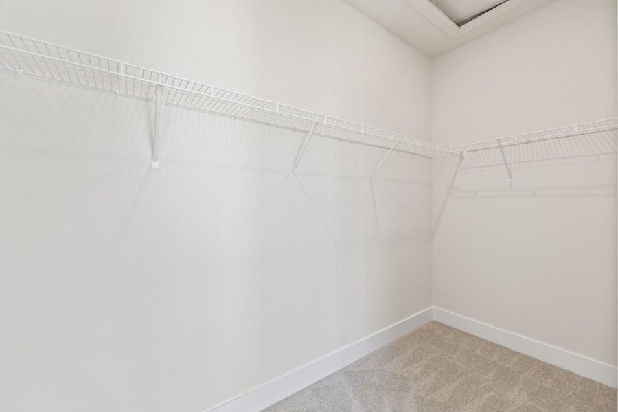 Spacious, unfurnished interior of a new home in , Hartwell (Image 49).