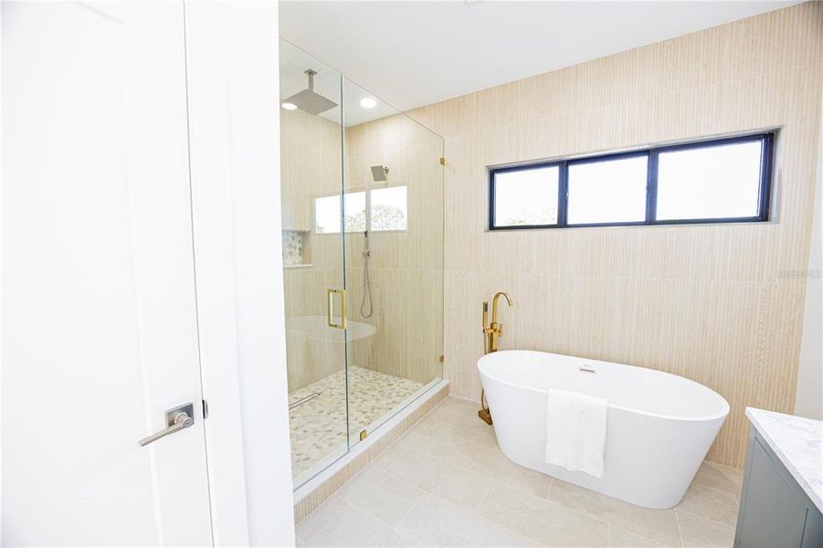 Furnished interior view inside a new home in , St. Petersburg (Image 16).