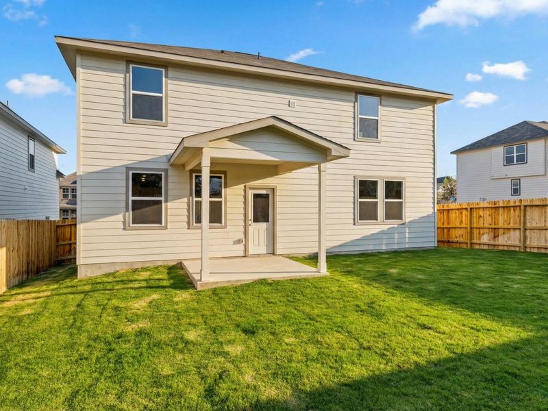 Exterior details and patio area of a home in Royal Crest, San Antonio (Image 4).