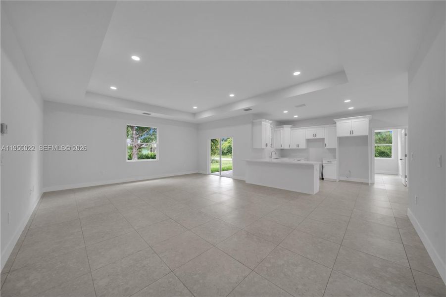 Spacious, unfurnished interior of a new home in , Lehigh Acres (Image 23).