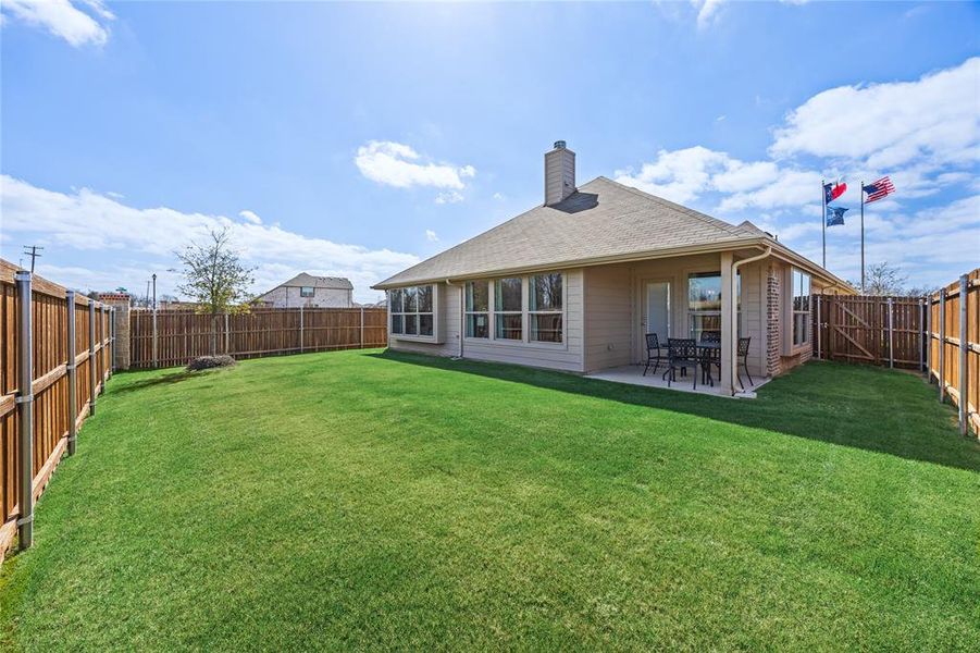 25.Chisholm Hills-Model-Concept 1912-Backyard2-Risewell Homes