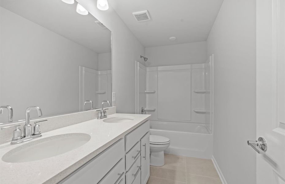 Furnished interior view inside a new home in Indigo Park, Easley (Image 10).