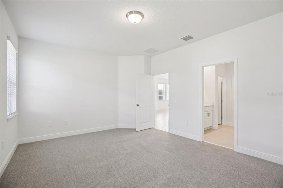 Spacious, unfurnished interior of a new home in Cyrene at Minneola, Minneola (Image 24).