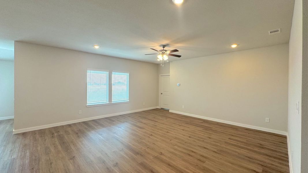 Spacious, unfurnished interior of a new home in The Reserve at London, Corpus Christi (Image 11). Spacious, unfurnished interior of a new home in The Reserve at London, Corpus Christi (Image 11).