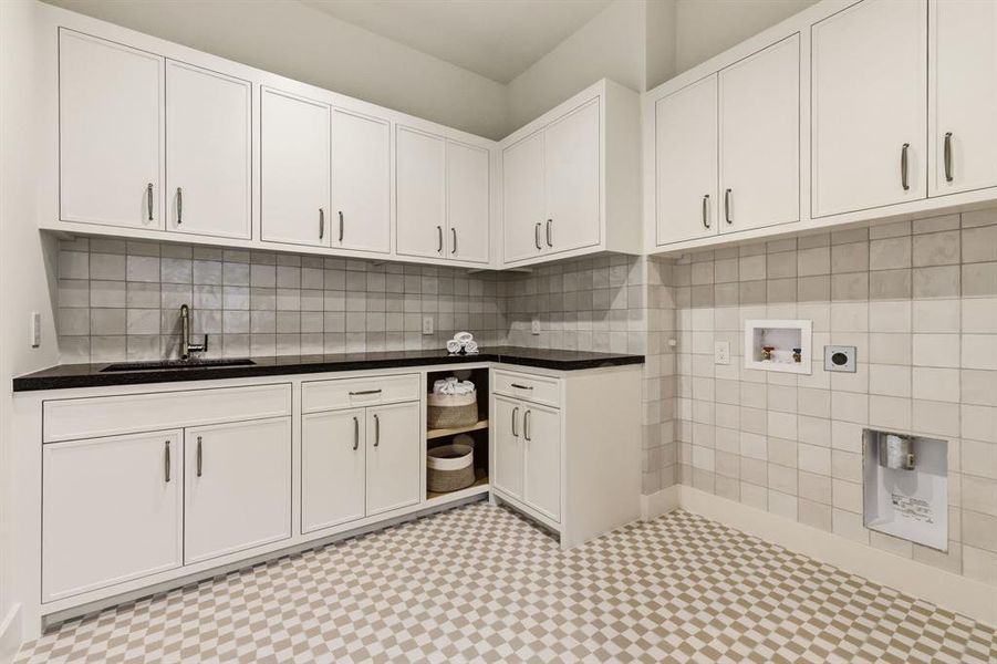 Furnished interior view inside a new home in , Dallas (Image 16).