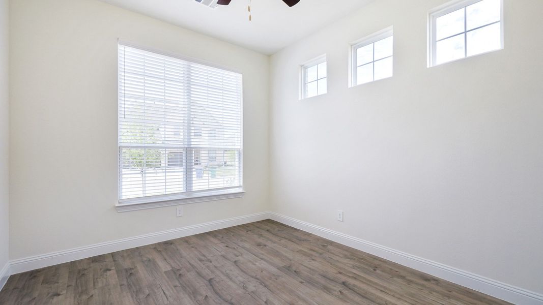 Representative furnished interior of a home built from the Dartmouth by DRB Homes in Brookewater, Rosenberg (Image 9).