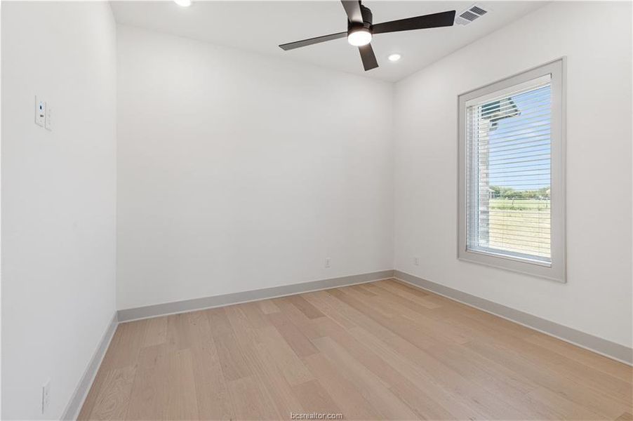 Spacious, unfurnished interior of a new home in , Bryan (Image 19).