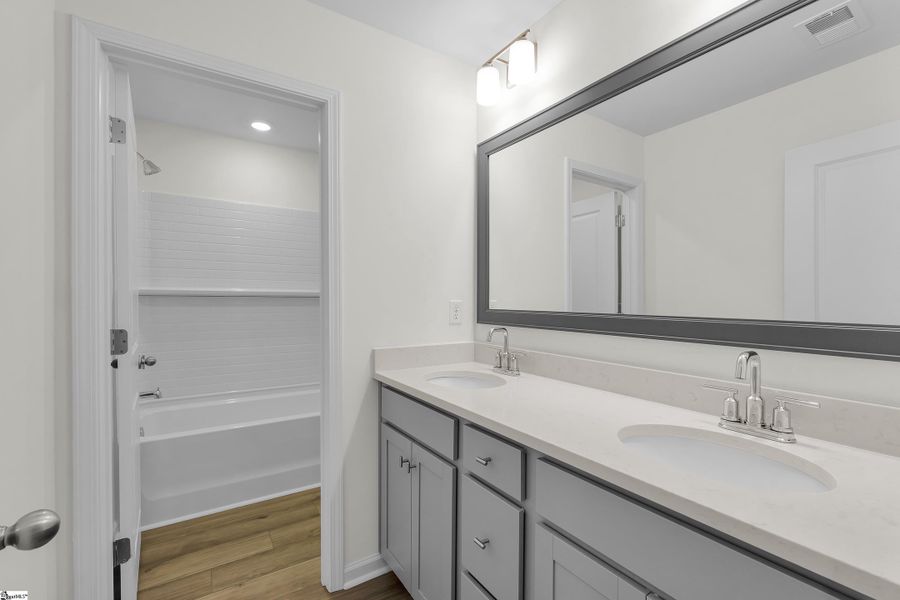 Furnished interior view inside a new home in Sedona, Greenville (Image 9).
