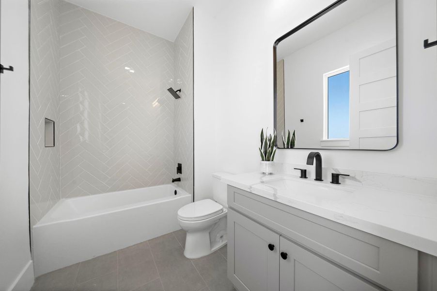 Fifth En-suite. Fifth En-suite.