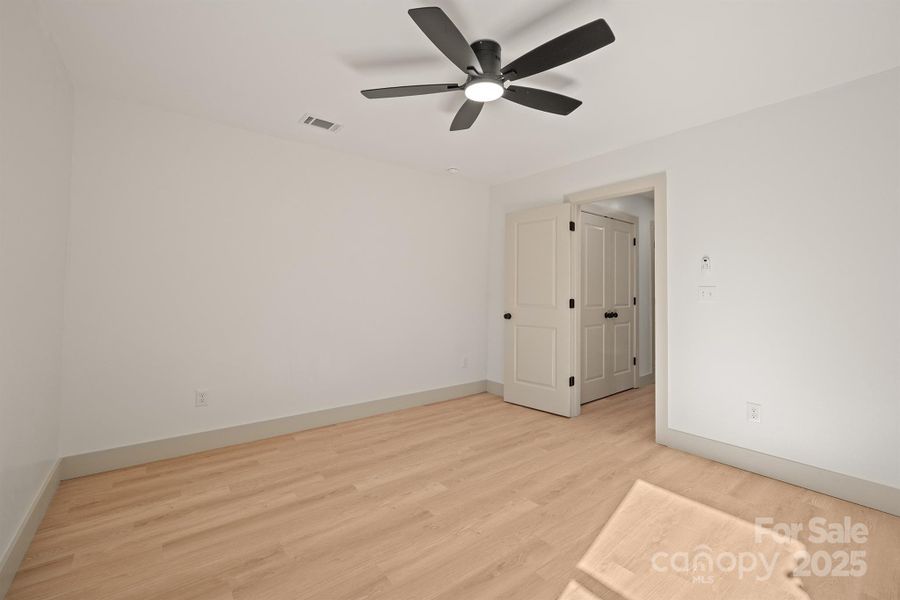 Spacious, unfurnished interior of a new home in , Newton (Image 19).