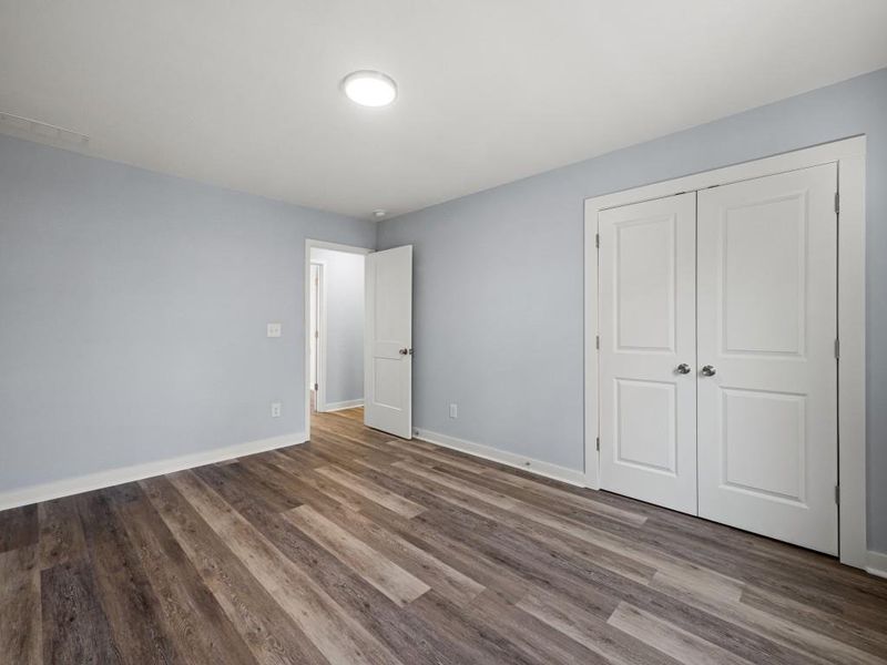 Spacious, unfurnished interior of a new home in , Gainesville (Image 21).