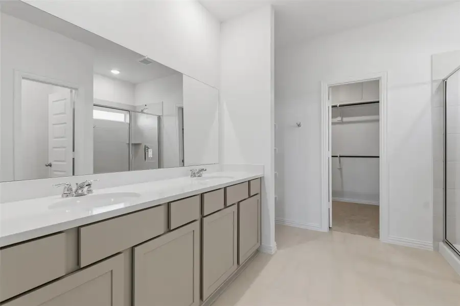Furnished interior view inside a new home in Oakwood Estates, Waller (Image 11).
