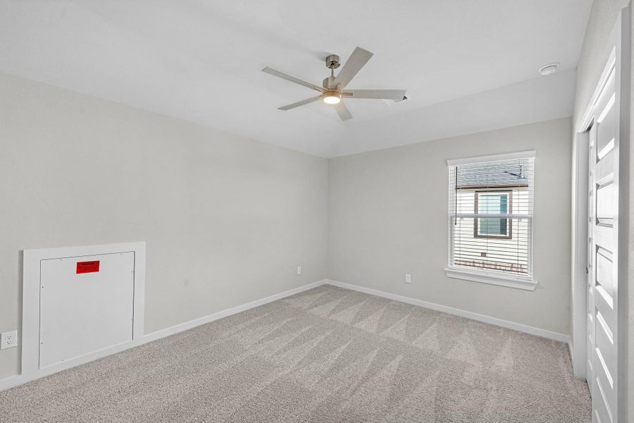 Spacious, unfurnished interior of a new home in Briarwood Crossing, Rosenberg (Image 23).