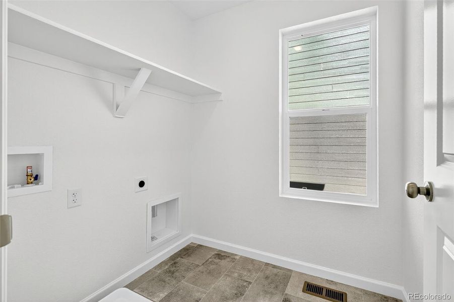 2073 Barnwood Drive ~ Ready Now 2073 Barnwood Drive ~ Ready Now