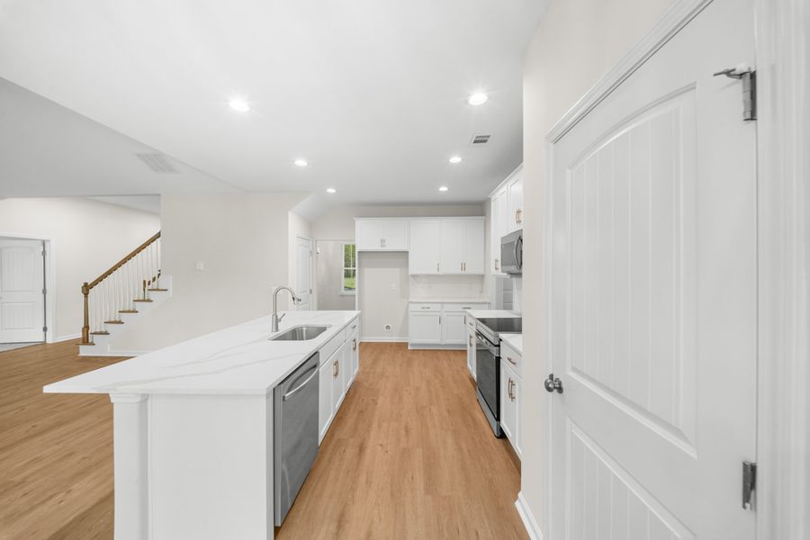 Furnished interior view inside a new home in Ramsey Landing, Rincon (Image 9).