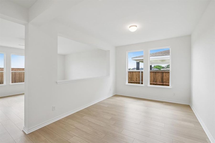 Spacious, unfurnished interior of a new home in Cottonwood Creek, Seagoville (Image 24).