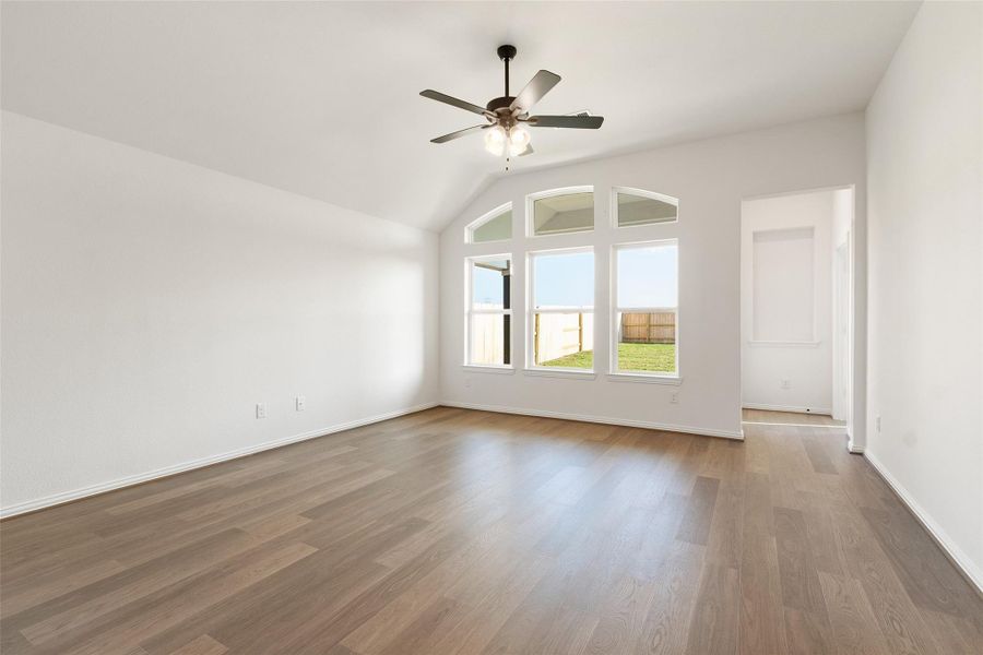 Spacious, unfurnished interior of a new home in Creekhaven, Arcola (Image 24).