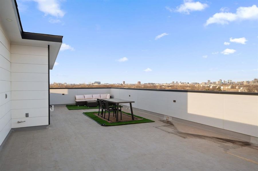 Level Four Sky Lounge