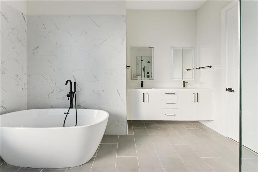 *All photos pictured are unit #101 in building 1512, Coloring/finishes will vary unit to unit. Other differences may be present*