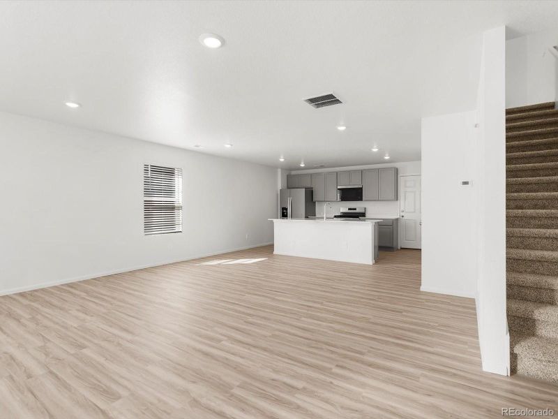 Spacious, unfurnished interior of a new home in Skyview at High Point, Aurora (Image 17).