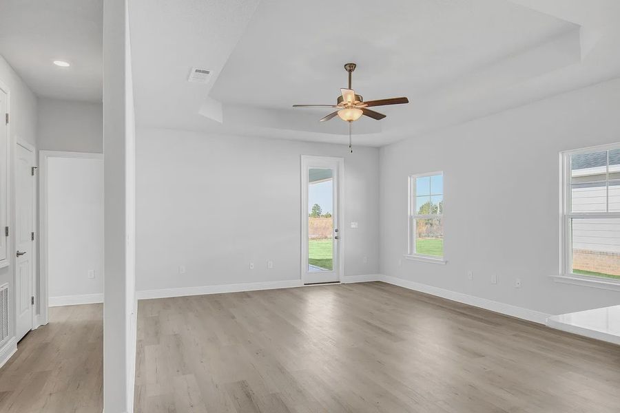 Spacious, unfurnished interior of a new home in The Bluffs at Lafayette, Freeport (Image 13).