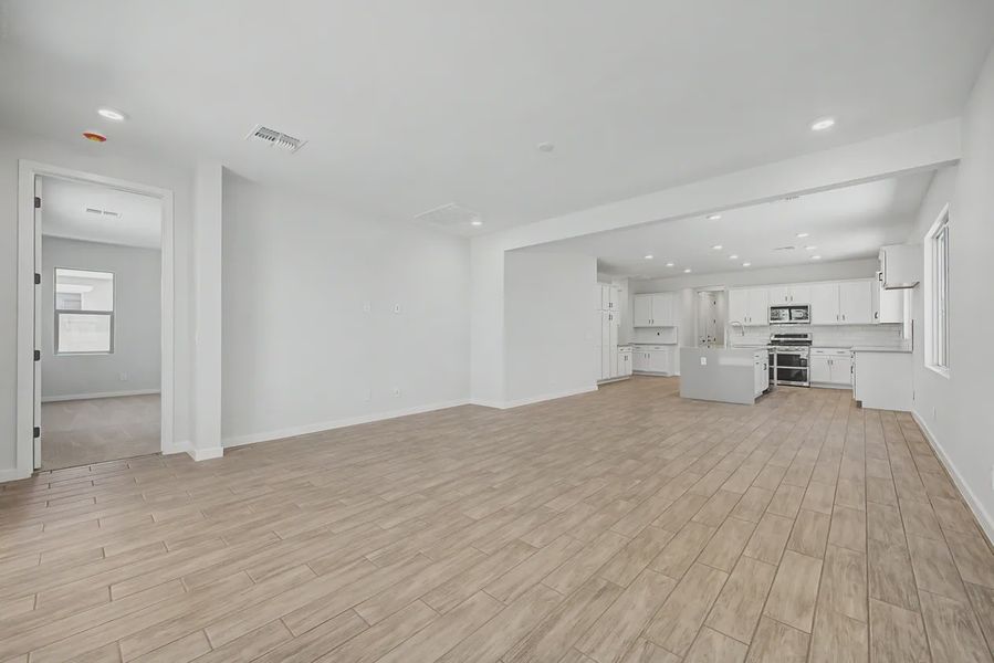 Spacious, unfurnished interior of a new home in Avanti at Granite Vista, Waddell (Image 18). Spacious, unfurnished interior of a new home in Avanti at Granite Vista, Waddell (Image 18).