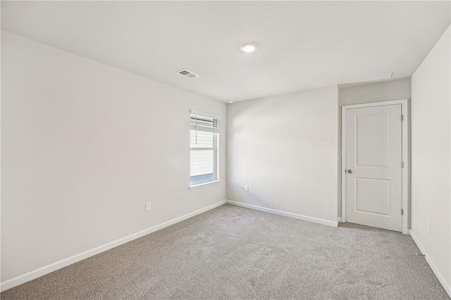 Spacious, unfurnished interior of a new home in Westmont Preserve, Powder Springs (Image 55).