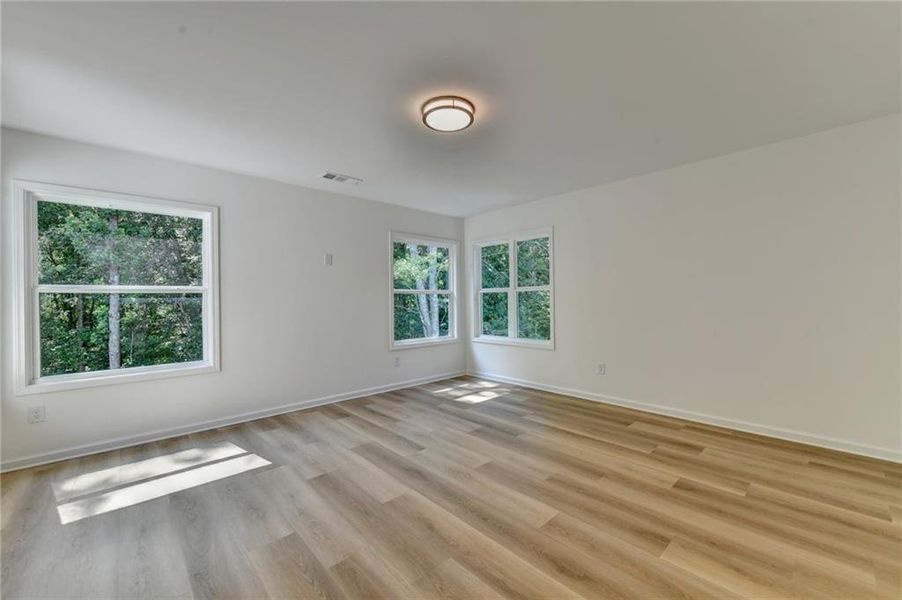Spacious, unfurnished interior of a new home in , Gainesville (Image 56).
