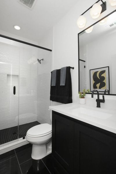 Grantley Full Bathroom