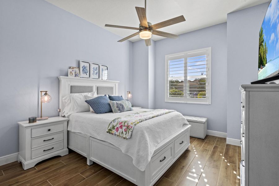 Furnished interior view inside a new home in , Port St. Lucie (Image 34).