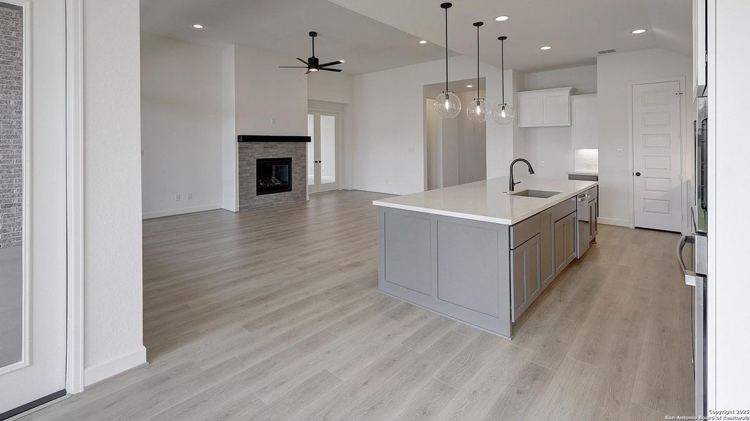 Image 35 of a home in Haby Hill 60'. Image 35 of a home in Haby Hill 60'.