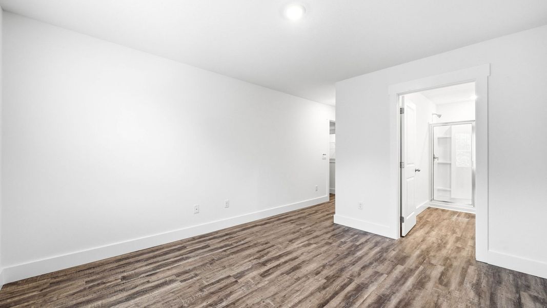 Spacious, unfurnished interior of a new home in The Arbor Townhomes, Kingsport (Image 13).
