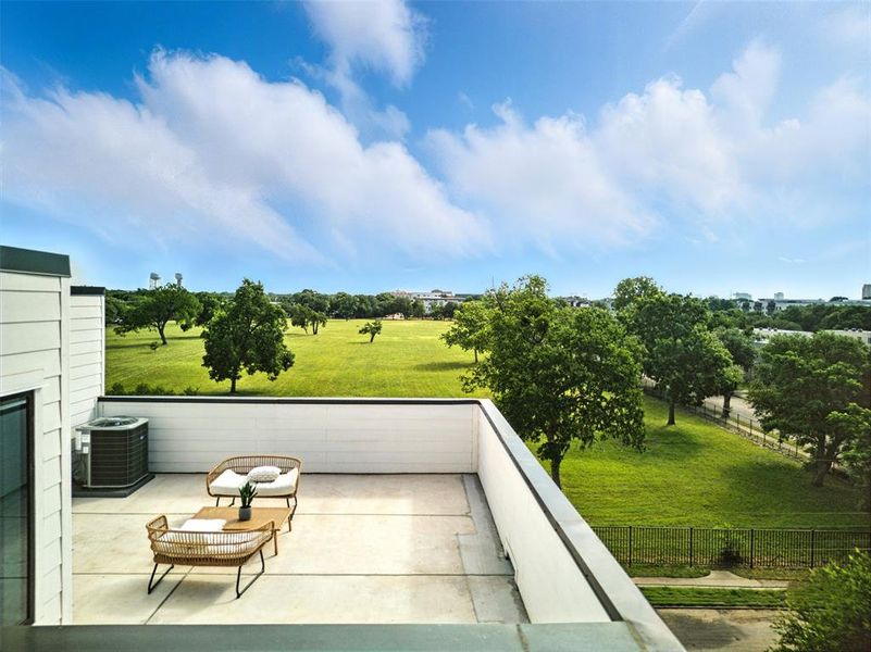 Exterior details and patio area of a home in , Dallas (Image 4).