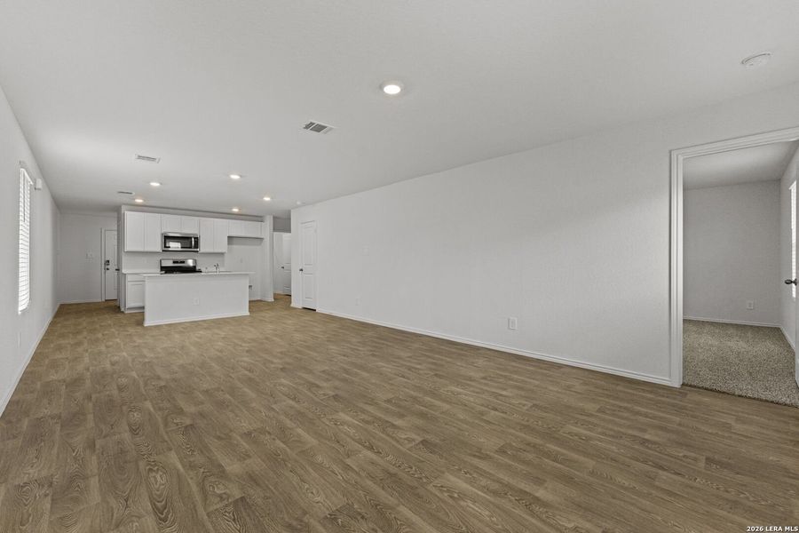 Spacious, unfurnished interior of a new home in Hickory Ridge, Elmendorf (Image 29). Spacious, unfurnished interior of a new home in Hickory Ridge, Elmendorf (Image 29).