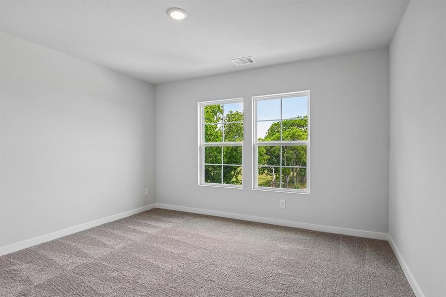 Spacious, unfurnished interior of a new home in Lone Oak, Alvarado (Image 25).