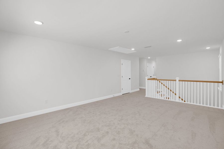 Spacious, unfurnished interior of a new home in Oakleaf Chase, Blythewood (Image 14).