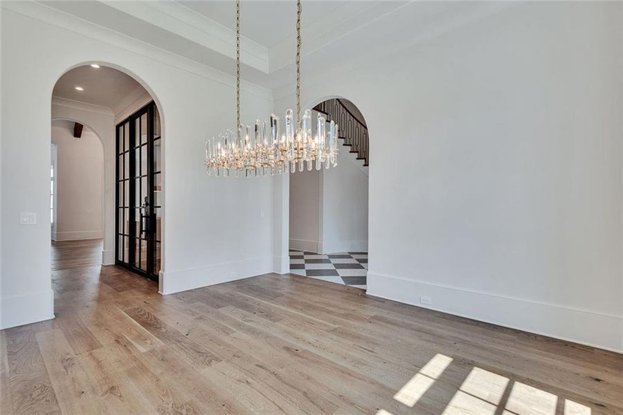 Spacious, unfurnished interior of a new home in , Alpharetta (Image 29).