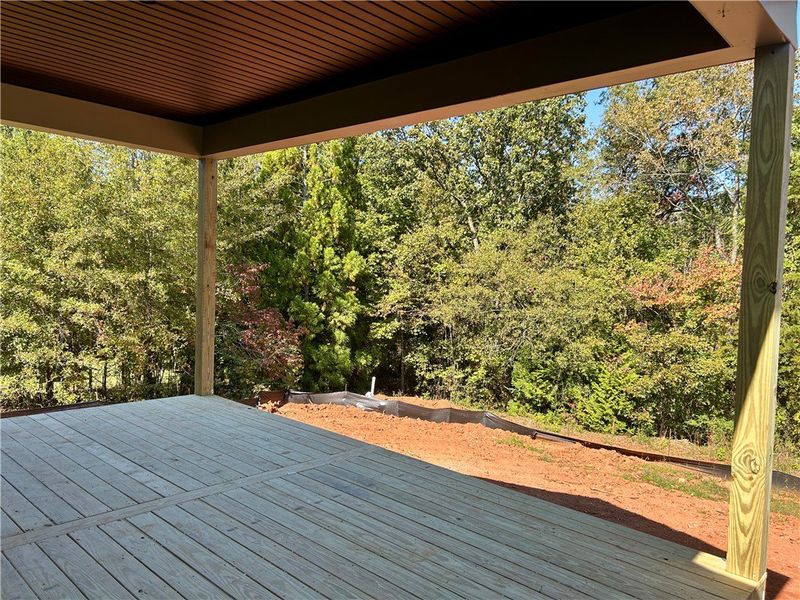 Exterior details and patio area of a home in Cross Creek Golf Club, Seneca (Image 20).