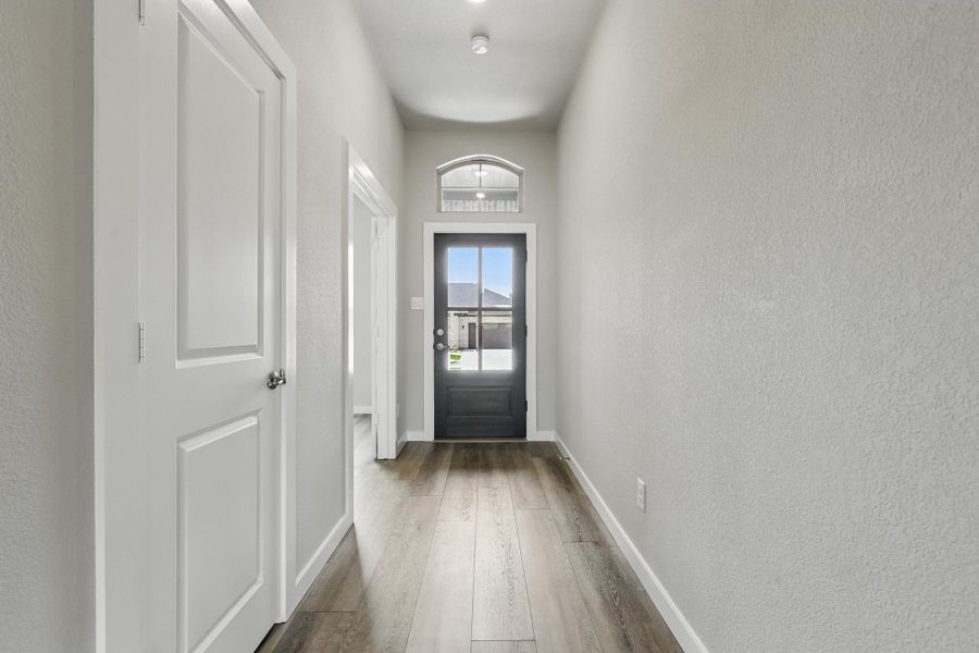 Representative unfurnished interior of a home built from the McKinley I by Cheldan Homes in Terra Vista, Springtown (Image 19).