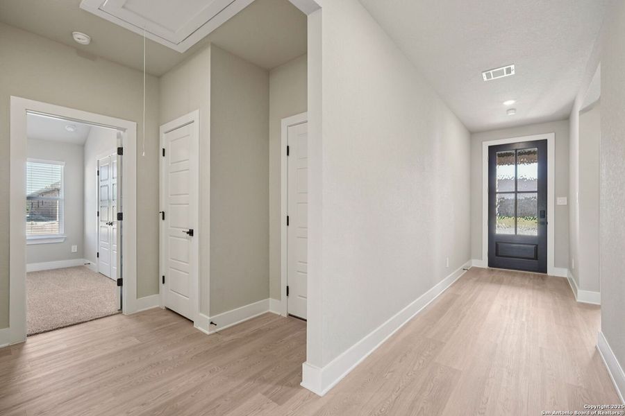Spacious, unfurnished interior of a new home in Carmel Ranch, Schertz (Image 38). Spacious, unfurnished interior of a new home in Carmel Ranch, Schertz (Image 38).