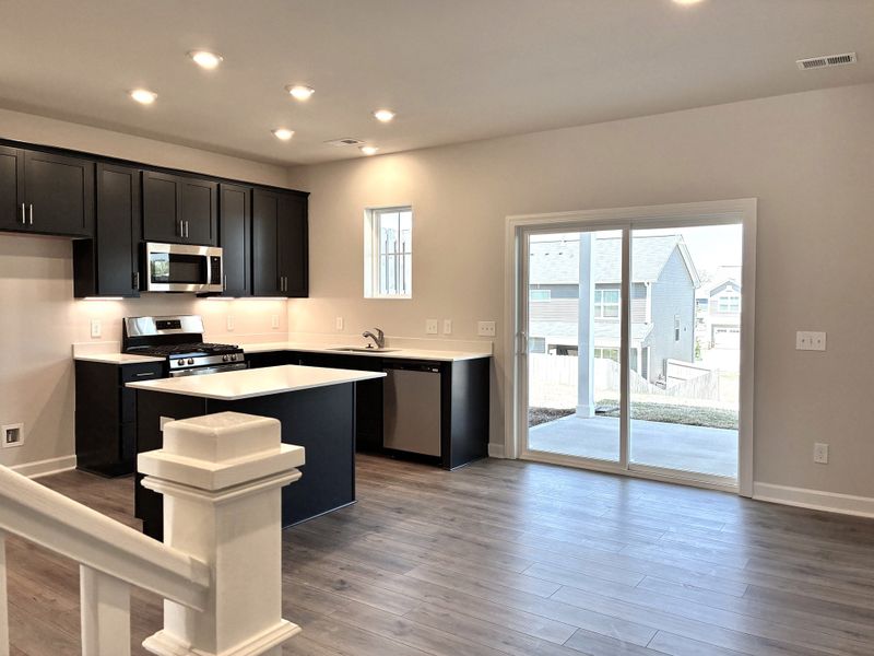 Furnished interior view inside a new home in Holly Ridge, Greenville (Image 7).