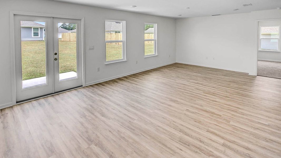 Representative unfurnished interior of a home built from the Lismore by D.R. Horton in Ashton Park Phase III, Freeport (Image 16).